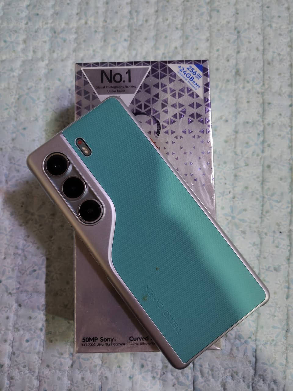 السلام عليكم شباب جهاز تكنو كامون 40برو جهاز كامل ملحقات الجهاز نضيف كلش شباب رحمة علا والديكم الي مو شراي لا يتعبني سعرة 330 ويتساب ***********
