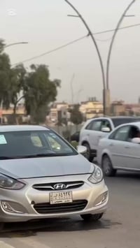 اكسنت مضلع • ٢٠١٢ • ضرر خلفي