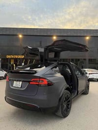 مرحباً تيسلا مودل x 2023 تم تنزيل السعر للبيع او المراوس موجودة بزيونة...