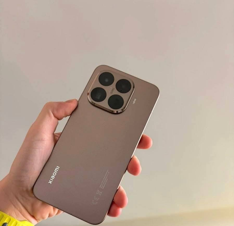 جهاز شاومي 15 تي مستخدم اسبوع شاشه 144 هرتز ذاكره 512 الرام 12 معالج 8400 الترا بوبجي 120 فريم بطاريه 5500 شحن 67 واط كامره 50+50 من لايكا تثبيت بصري مقاوم للماء والغبار كامل ملحقات السعر 450 قفل قفل المكان ناصريه حبوبي قرب الوطني *********** ناصرية, ذي قار
