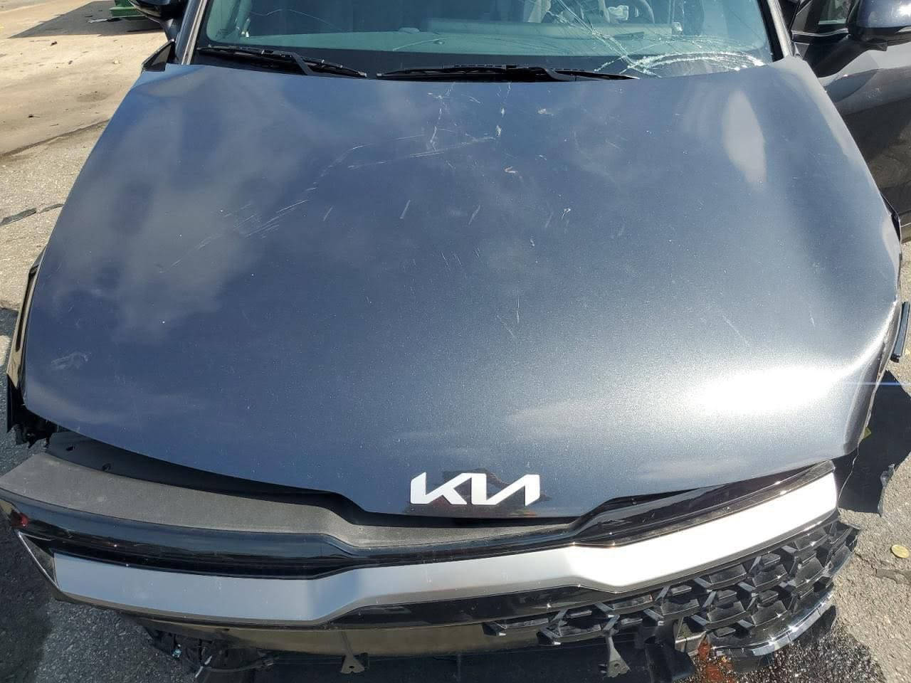 سبورتج للبيع مويل ٢٤ وارد امريكي حادثها جدا بسيط موضح بالصور فول مواصفات xلاين مكانها بغداد رقمها بغداد السعر 210 ورقه دولار امريكي وبيها مجال ***********
