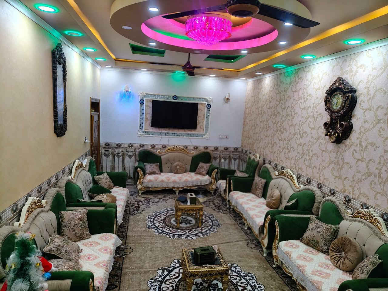 السلام عليكم 

عقار   للبيع _   حي الباقر شارع الصيدليه 

مساحه العقار _200متر 
 
الطابق الأرضي _غرفتين +صاله +مطبخ +استقيال  

الطابق الثاني _ثلاث غرف نوم +اسويت 

العقار مطلوب إسكان 10مليون 

 للاستفسار الاتصال على الرقم ***********

تابع الصفحة لتصلك جميع العروض

مستعدون لعرض وتسويق عقاراتكم ماعليكم سوئ أرسال التفاصيل علئ الخاص

