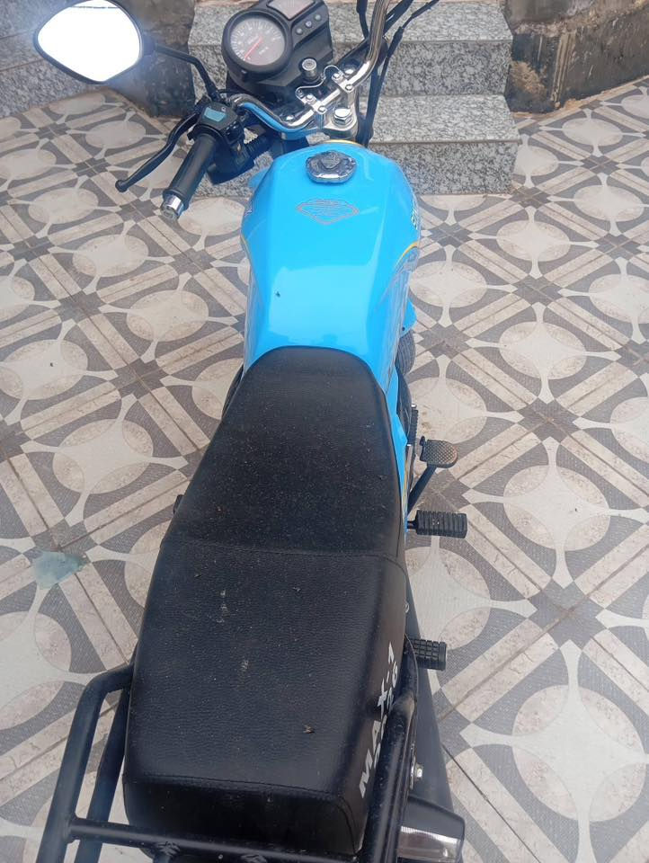 السلام عليكم درجه شاينك  سكنر البيع أو مرواس حسب القناعه الدرجه  الجديده صالها شهرين من طالع من الوكيل موديل 2027 ماشيه 376 كيلو مكاني بابل الحله مركز المدينه رقم صاحب الدرجه  ***********
