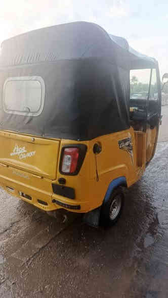 سلام عليكم تكتك بياجو للبيع مديل ٢٠٢١ اوراق كامله سعرها ٢٠٠٠ مليونين وبيها مجال بسيط مكاني بغداد الشرطه الخامسه ***********
