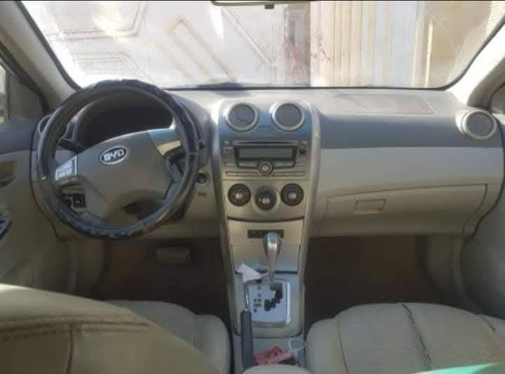 بي وايدي 2014
بي 4قطع صبغ بدون دواخل 
رقم سليمانيه سنوي صار3شهرمنتهي
محرك 18
فول مواصفات 
بصمه سلايت 
توماتيك 
دفتربنزين بي 
وكاله بسمي
شرط تحويل وكاله 
سعر53بي مجال 
*********** كركوك, العراق
