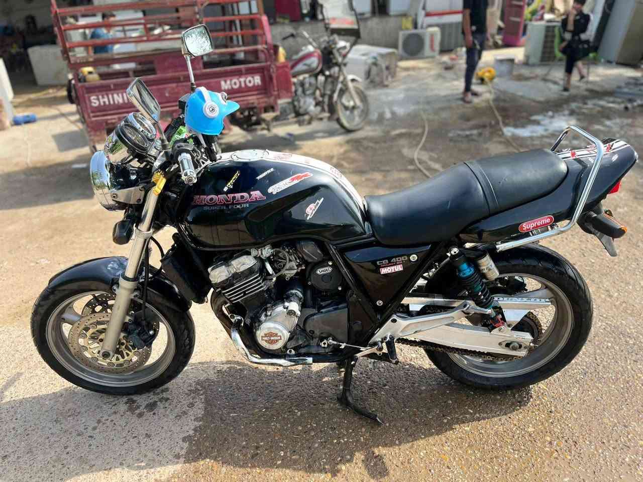 سيبي فور جيل اول 16ولف دراجه كفاله عامه نكره صلف بكل وقت كهربائيات كله شغال السعر 1500بيه مجال قليل مكاني صقلاويه حويوه استفسار***********
