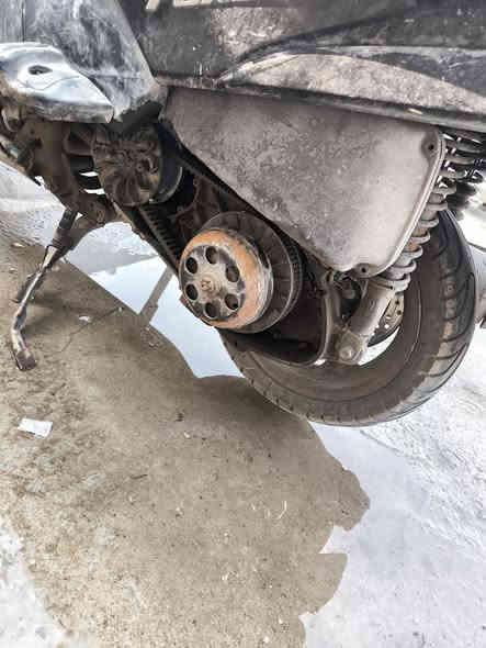 دراجه. فورزه 08. كايمه عوزهه تجفيت.  اوراق اصولي. قبق ل قايش موجود.  كفراته تعبانه بختصار ابيعهه كومت حديد ب 250 لشراي. يخابرني *********** مكان خور لزبير خويسات
