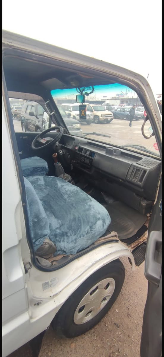 السلام عليكم كيا موديل 1993 كير محرك شاصي كله كفاله محرك 2700 السياره 6جنكال السياره حيل جديده مكاني اربيل. سعر السياره 32 وبيها مجال الاستفسار ع ***********
