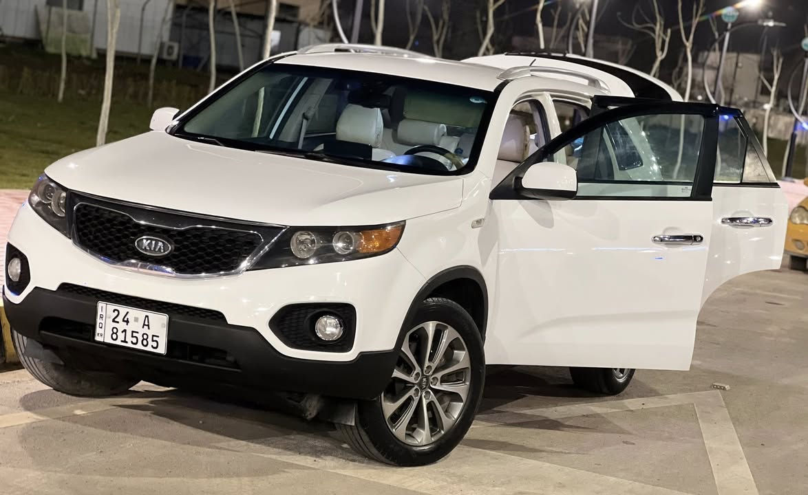 اسلام عليكم
سورنتو خليجي 12  للبيع   4 سلندر 
بدون ضرر  بيها بارد شبر  بل باب بدون صبغ 
سياره جاهزه مكينه وكير  وتبريد شرط 
سياره بصمه تحكمات 
مكان السياره موصل  ***********
