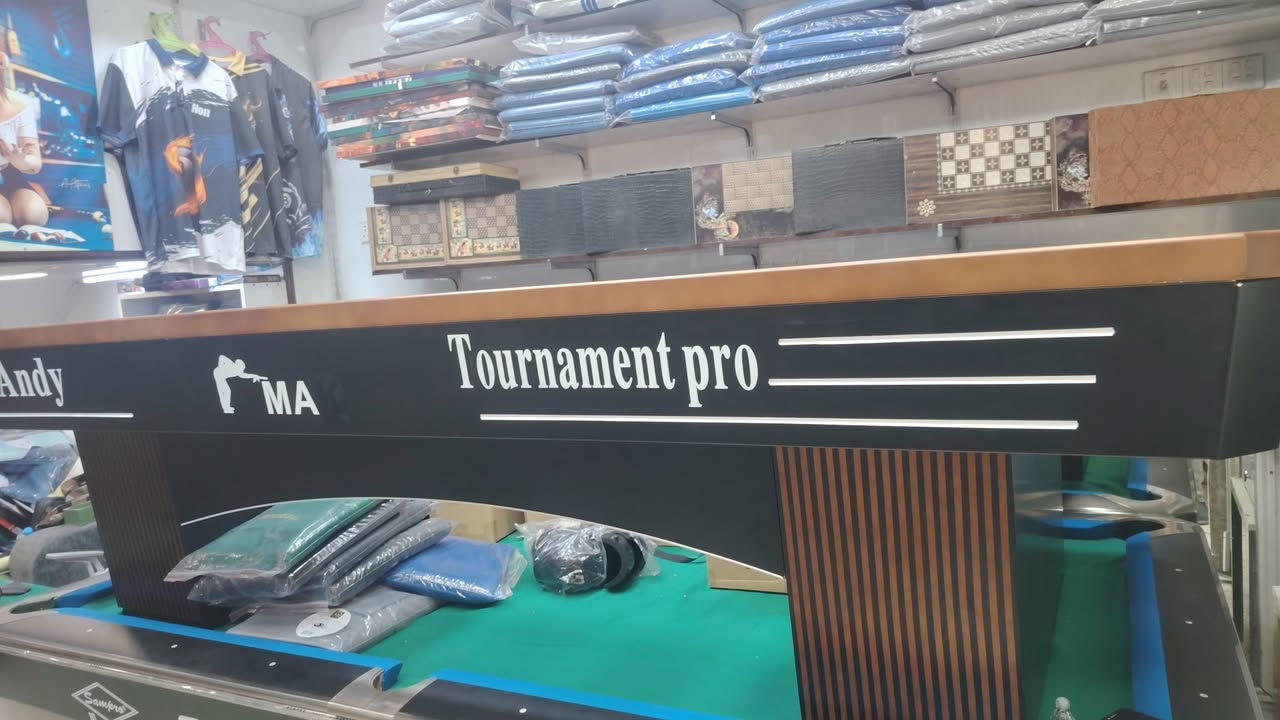 وصول وجبات بليارد جديد ومستخدم جميع النوعيات ونواع الاقمشة والكيوبات جميع مستلزمات العبه بلال للبليارد والسنوكر بغداد حافض القاضى شارع الوسط لاتصال ***********
