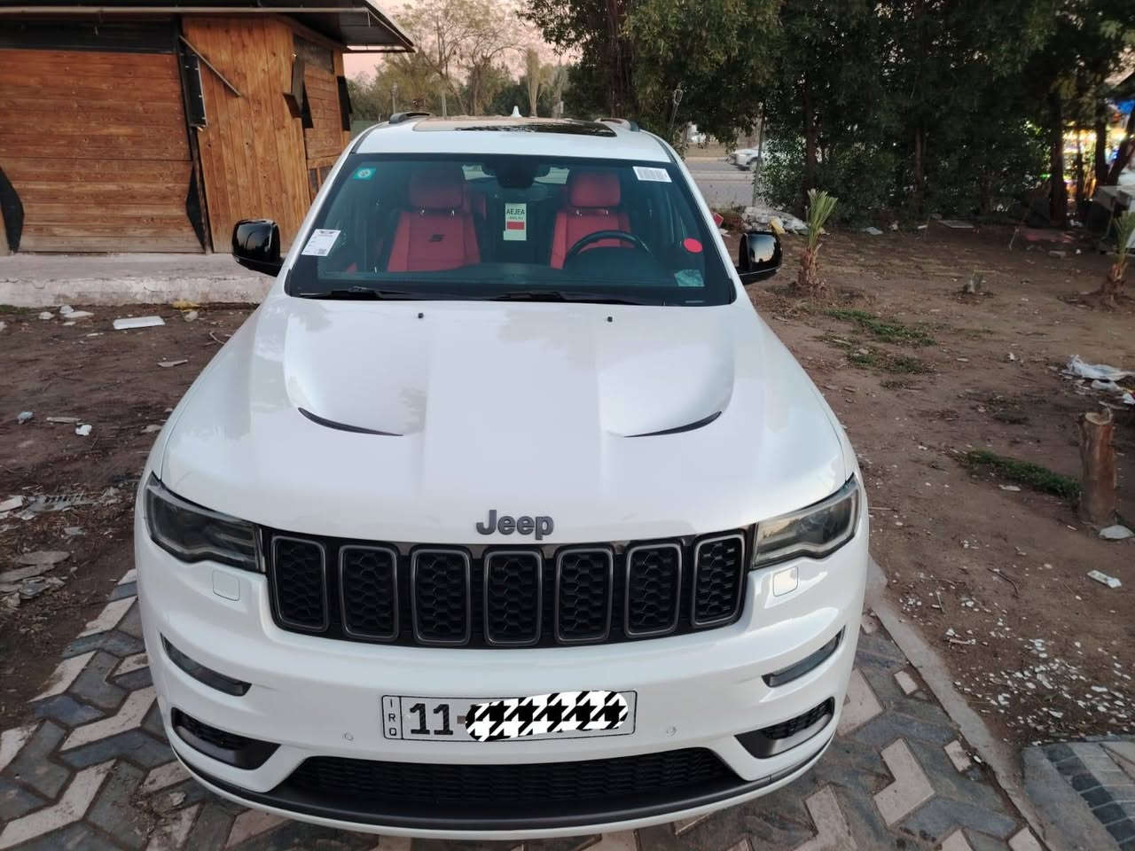 جيب 2020 خليجيه كفاله من الشخطه..
مكفوله من الصبغ والتبديل والبارد كفاله وجديده
ماشيه 44 الف تراي مال زيروو
محرك6 سلندر..
السياره فول 1/1 اعلى موصفات
بصمه
بنوراما..
كشنات جلد لونين احمر بلاد مطرز..وكهرباء 2امامي.وخزن ميموري
ستيرن كهرباء.. 
شاشه جبيره.. 
سيبر منازل.. 
موصفات الS  معروفه رقم وسنويه وهزه قبل كم يوم جددتهم.. مكاني بغداد الكرخ حي الاعلام... 
سياره على ايدي ومعتني بيه للامانه مبيه اي نقص.. 
...***********...
