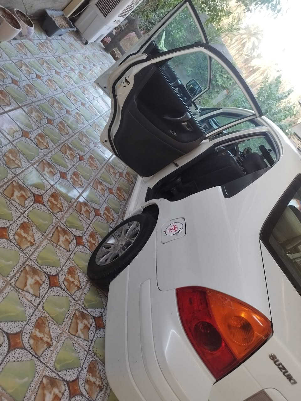 Suzuki 2005
وين اللي ادور سيارة ناعمة ونازكة
وفوكها ورقم بغداد وماتصرف 
ومتحب تصليح 
يابـــــــــــان 🇰🇷🇰🇷🇰🇷

بغداد 
اوتوماتيك 
تبريد شغال 🥶
تدفئة 🔥
كلها بلاد 
كتلوك الشركة
داخل نظيف كلش 
وعلبلاد 
لاجطل ولا عطل
محرك اقتصادي 
1600
للــــــــــــــبيع
باقي التفاصيل واتــــــــــساب
***********

55$
