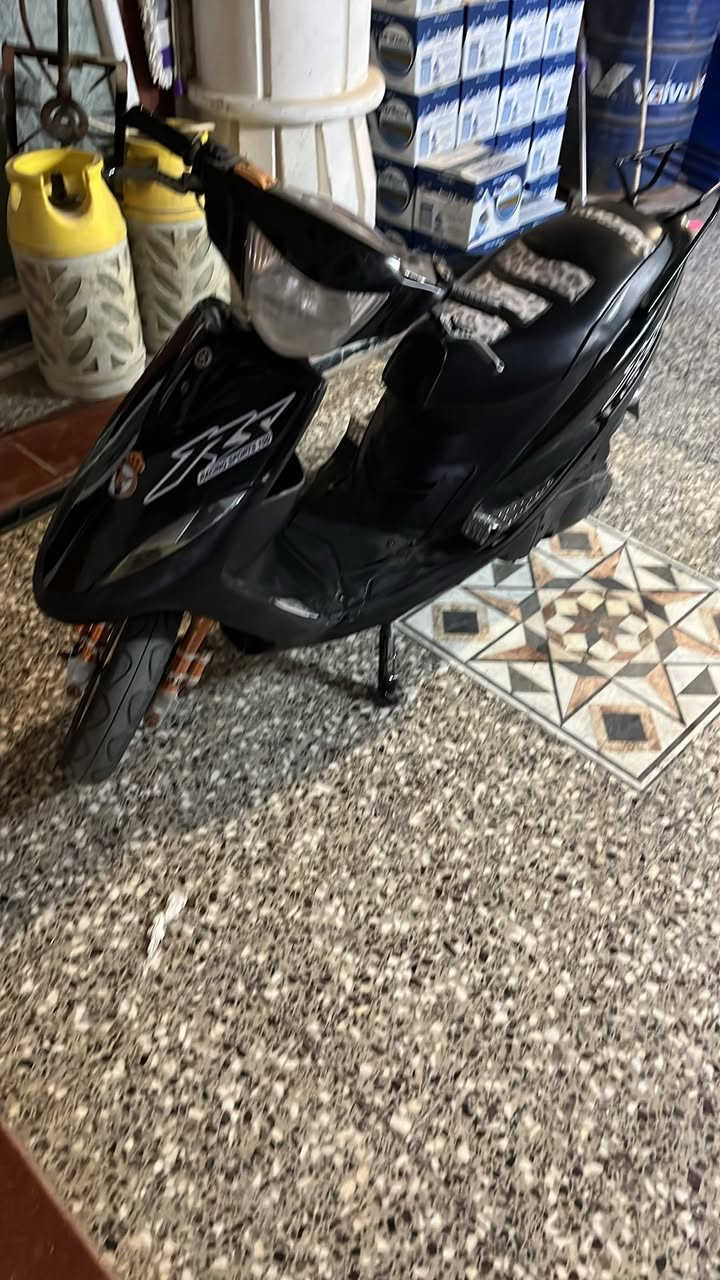 «دراجه ماكس عدله كفرات بلاد ختم واحد وي المكينه الدراجه 55 وراجعه بلاد 49 كابريتر اصلي بيه شلعه شك الكاع السعر450 وبيه مجال للشراي ويدلل متواجد فيس وهاتف ***********
