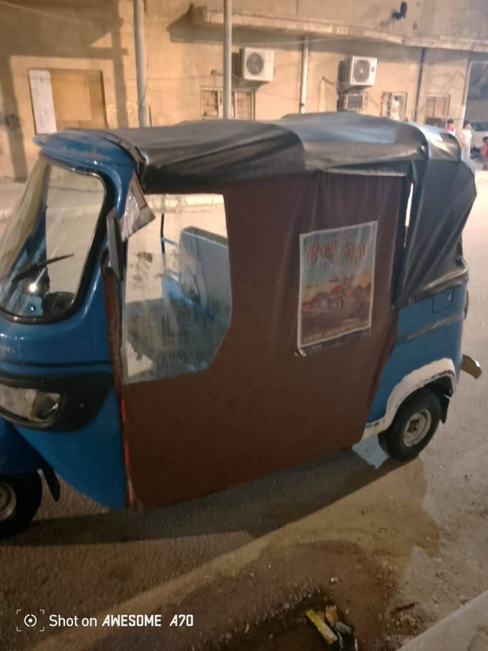 السلام عليكم تكتك للبيع موديل ٢٠ أوراق باسمي معاملة الرقم كامله المكينه مجفته تجفيت شركه لا تنقص ولا تأخر العنوان البصرة التميميه ب3و750 الرقم ***********
