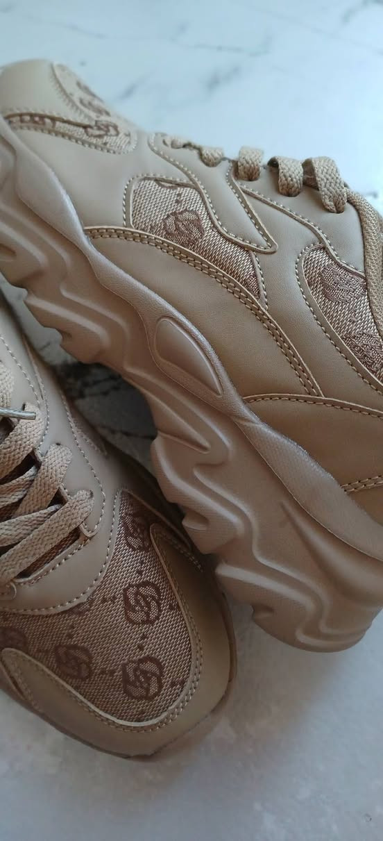 قياس 39/38/35
القطعة 6000 / 7000


**إذا كنت صاحب هذا الإعلان وتريد حذفه لأي سبب، رجاءا أرسل رسالة إلى الدعم الفني**