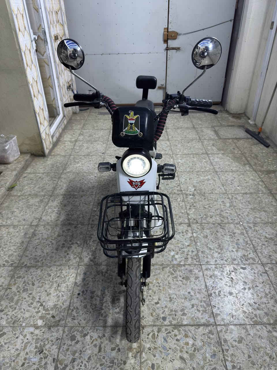 السلام عليكم
للبيع دراجة شحن 
 حجم 20 شركة HIS 
4 كير سرعه 100 
بلوتوث  5 بطاريات 2 بصمه 2 كارت 2 سويج دراجة جديدة بمعنى الكلمه تجي تفحصه وتشوفه بعينك
السعر 450 وبيها مجال
مكاني بغداد الدوره 
***********
