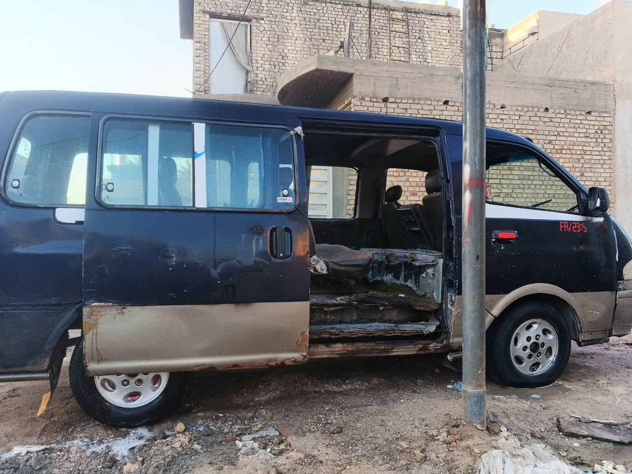 السلام عليكم
بريجو 96 للبيع مكينه جديده بم جديد كير جديد كشنات نضاف كهربائيات شغال السنويه صاقطه من 19 رقم الماني عليه غرامه  مليون  السياره راعيهه موجود يمي تريد اسويلك وكاله بي لاكسل بي صوت 
مشط وباور وراديتر جدد والكاعيه تعبانه شواصي معمرات بس نضاف والكشر شوف العين سعر السياره 35 وبيهه مجال 
مكاني طوريج 
الهاتف ‏‪***********‬‏ 

*** او مراوس ب مازدا اسيا فتون حسب القناعه
