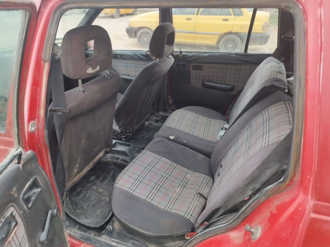 السلام عليكم سياره للبيع كاديت نظيف موديل 91 جير محرك بالشرط سياره رقم صلاح الديناعشائر حكومه والسعر مناسب 12 وبيها مجال حق الجيه واللي يريد يتواصل على رقم الموبايل العنوان كركوك***********
