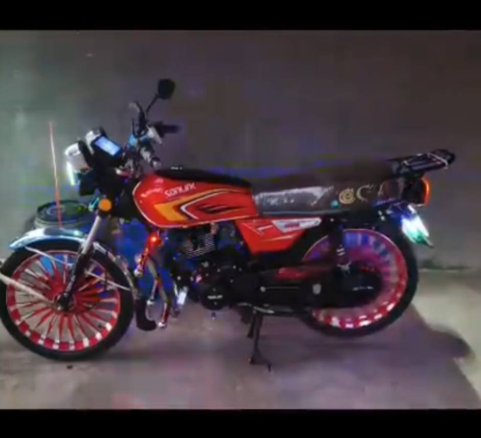 سلام عليكم دراجه سيفان سونك ماكس موديل 25 محرك 200سعر 850  وراق صولي الكمرك متفوع وهذه رقمي ***********
