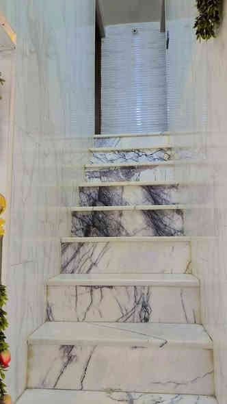 دار سكني للرهنية 
مساحة 85متر، بناء حديث طابقين . ملك صرف
غرفتين نوم ،أستقبال كبير ، مطبخ كبير  
صحيات عدد3 .كراج كبير .حديقة صغيرة . بلكونة
في الكاظمية حي الحسين، للاتصال على ***********
