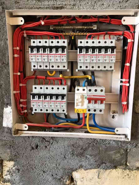 السلام عليكم شكرا ع قبول الاضافه في هذا الكروب اخوكم عقيل الكهربائي قضاء ابي الخصيب  مهيجران هذا نموذج او جزء من عملي واسال الله التوفيق والرزق لجميع لتواصل والاستفسار ع هذا الرقم *********** مستعد للعمل في جميع مناطق البصره
