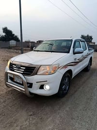 هايلوكس ٢٠١٥ • اوتوماتيك • كويتي