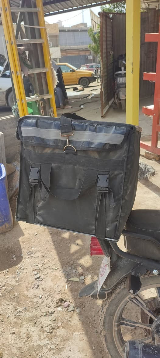 صندوق دلفري نظيف للبيع
السعر 10 الف 
مكاني الديوانية
***********
