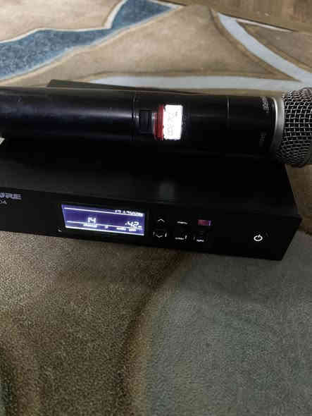 السلام عليكم مايك 🎤 كما موضح بالصور للبيع المايك لعبو بي وما ربط بعد  السعر 60 الف قفل وكله شغال ما أبي شي العنوان مدينة الصدر نهايت الورفلي ***********
