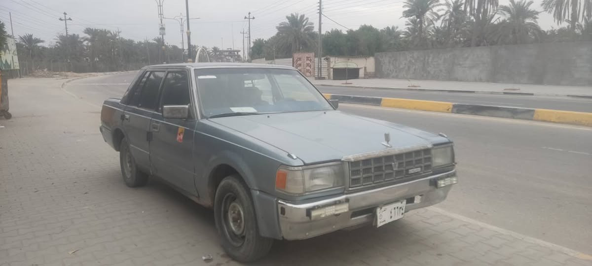 السلام عليكم سوبر كراون 1984محرك وكير ثنين ونص جدد حداده تخم تاير جديد تبريد تدفئه كله شغال سنتر لوك شغال كهربائيات كلها شغاله بيها ملاحضات بصيطه عده وكاله بيها رقم صدامي شرط التحويل للبيع او المراوس سعر 52مكاني البصره ابو الخصيب ملاحضه (مكفوله من الضربه القويه +مصبوغه عام اثر جراد) ***********
