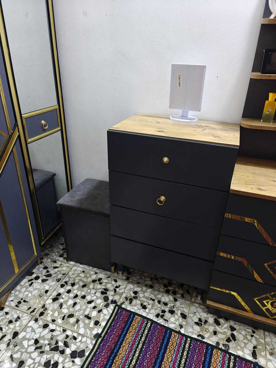 عرفه نوم تركي نظيفه كامله كنتور 6 باب + كنتور 2 باب وياها لون رصاصي غامق سعرها 600 وبيها مجال مكاني بغداد بلديات اي استفسار مراسلتي على الخاص


**إذا كنت صاحب هذا الإعلان وتريد حذفه لأي سبب، رجاءا أرسل رسالة إلى الدعم الفني**