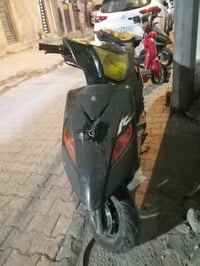 دراجة للبيع المكان الحرية شغالة بيها ولفات ضعيفة السعر 250 الف الرقم 0...
