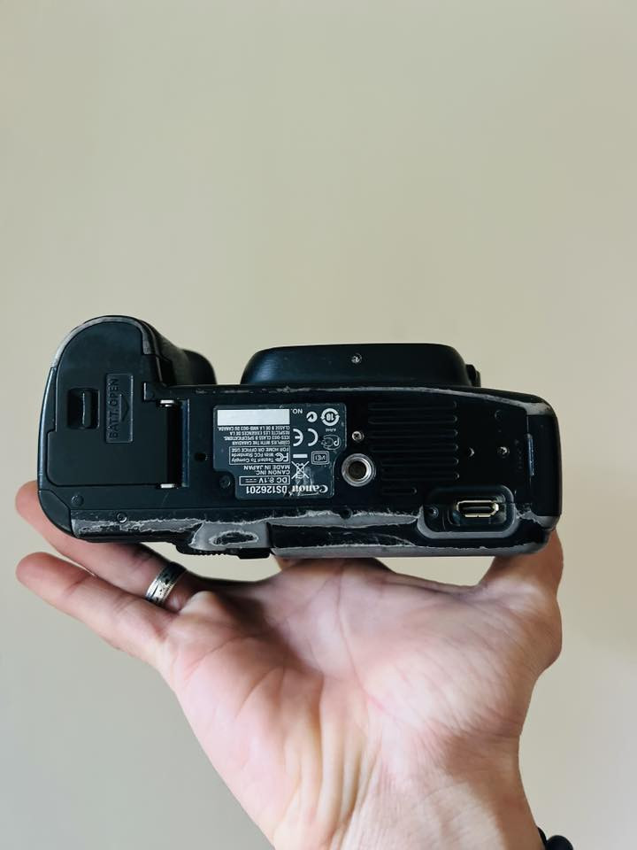 للبيع كانون فايف دي مارك تو كامل ملحقاتها مكاني موصل الموشراي لايطب ويسئل


**إذا كنت صاحب هذا الإعلان وتريد حذفه لأي سبب، رجاءا أرسل رسالة إلى الدعم الفني**