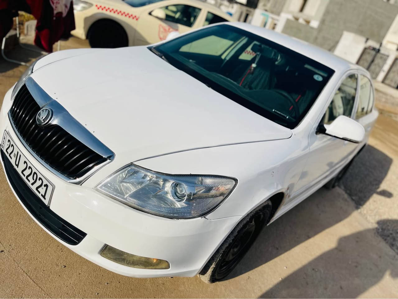 سكؤدة ٢٠١٣. 
بي ليدران بيشو بشتي نيتي. تةكسي بوة كرايتة خسوسي. هةزةي نوي  سةنةويي ٢٨   مةكينةي  تؤربؤ بوة. کؤراوة بؤ ٢٠ جيتة ٥كير 
كارةباتيت مةكينة كير  تةبريت بةشةرت ساردو كةرمي مةزبوت. نرخي ٦٢ محال.***********
 لةهةوليرم أربيل, العراق
