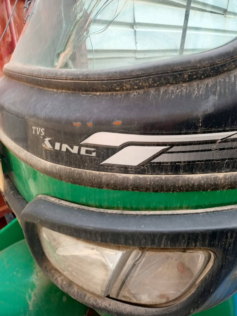 السلام عليكم تكتك لبيع صيني بدون رقم شغاله السعر 6مليون وبيه مجال اتصل 
***********
