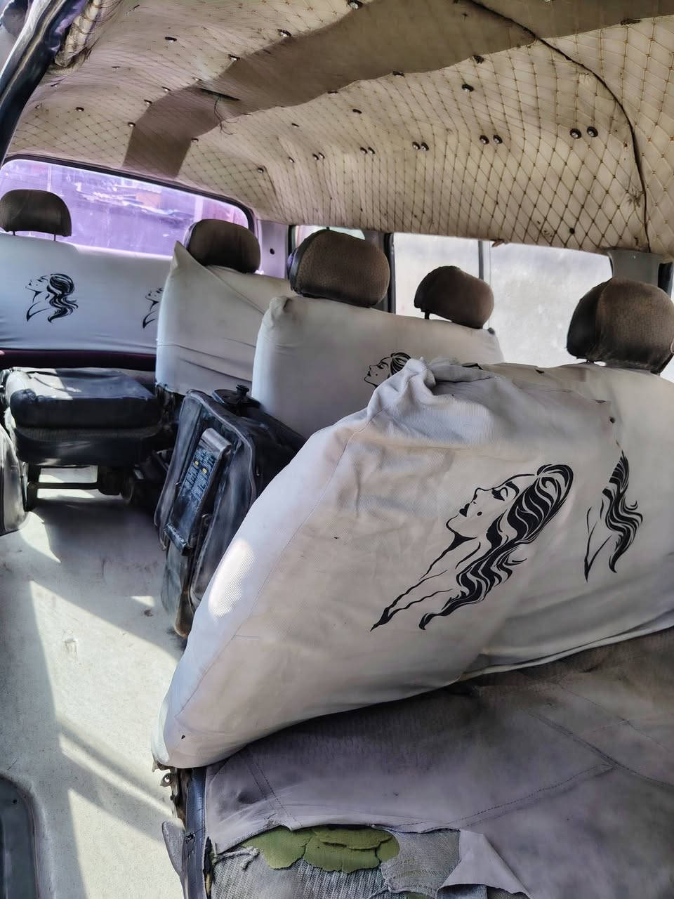 سيا ه... بريجو.. 14...شبوط..مديل...2000..لبيع...السعر...خاص..رقم..تليفون.***********..
