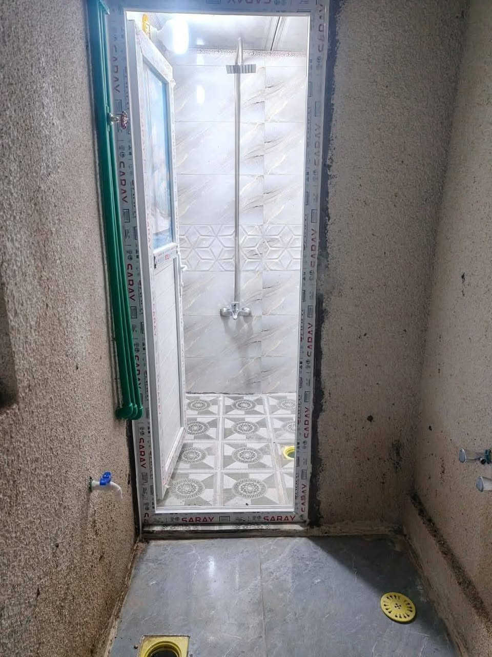 اسعد الله اوقاتكم متابعيني الأعزاء 
كربلاء مجمع سيد اسماعيل السكني 
بيت للبيع المساحه ٥٠متر طابق واحد 
السعر( ٣٤مليون) يصلح سكن او حسينيه للزوار 

سند ٢٥قرار محكمة مداور بأسم المشتري مباشر 
خدمات كامله  
***********  متواجد واتساب 
***********  متواجد واتساب

