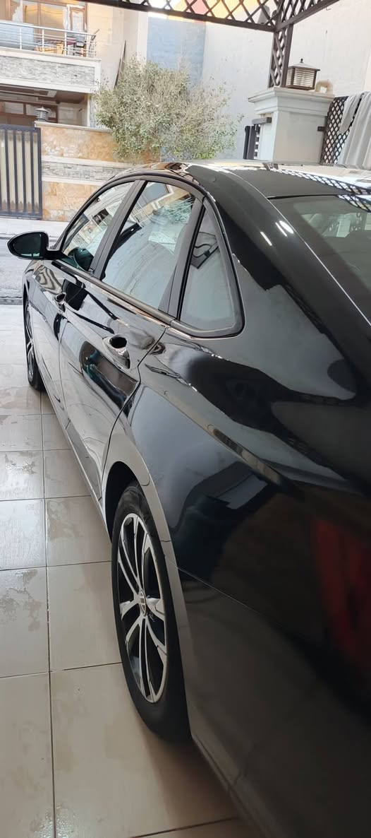 Volkswagen Jetta 2024 S SPORT     سياره مرقم/جاهز تحويل شرط رقم اربيل
سيارة بدون ارباگ 🆗
‎المحرك:- i4 - 1.5L Turbo 
‎المواصفات 
‎شاشه كبير 
‎گيج الكتروني
‎بريك بصمه 
‎رادار امامي و خلفي وجانبيه 
‎كاميرا 
CarPlay
Auto-Start/Stop
‎لايتات Led+Xzenon
حادث صندوق مبدل بدون ايرباك 
مكان اربيل للاتصال واتساب ***********
*********** أربيل, العراق
