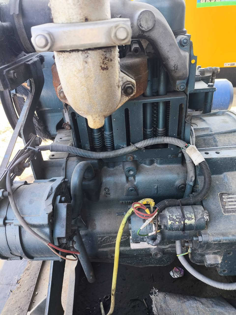 دويز كسلكار هندي 2 بستم بلادي توليد 15KVA شرط الشغل وشرط الفحـص السعر النهائي 20 ورقة قفل العنوان اربيل *********** يوجد توصيل لكافة المحافظات وبضمان 🚚
