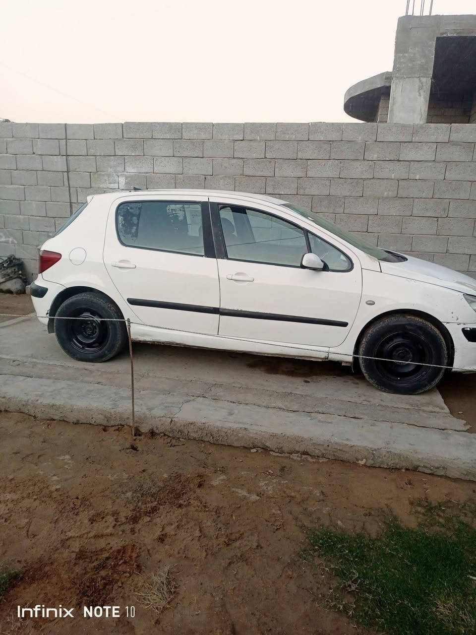 السلام عليكم بيجو للبيع فرنسي محوره كورلا موديل 2005 صبغ حزام فقط رقم انجليزي انبار السيارة مكان بغداد تحويل ثاني يوم بسمي السعر 40 ورقه وبيها مجال للطيبين***********
