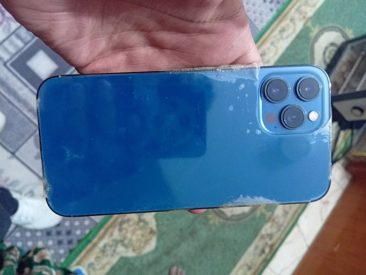 ايفون 12برو ماكس السعر 500النظافه 100 المكان ناصريه ***********
