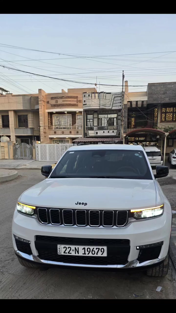 🚙💥 للبيع – جيب كرانـد شيروكي بلاك توب..2023 (7 راكب) – وارد أمريكي 🇺🇸💰 السعر: 25900دولار 💵
📍 الموقع: بغداد – البنوك / شارع الكنيسة
📞 للاستفسار: ☎️ ***********
🔹 المواصفات:
⚙️ المحرك: V6 سعة 3600
📏 العداد: 39,000 ميل
🚘 رقم: أربيل
📄 وكالة أو شرط تحويل باسمك
✨ الإضافات والمواصفات المميزة:
تشغيل سياره بصمه ..صندوك كهرباء.تشغيل عن بعد .
🛡️ رادار أمامي + مانع تصادم
🚨 مانع تصادم خلفي
📱 شاحن موبايل وايرلس
🎥 شاشة لمس مع كاميرا دوارة
🗺️ نظام خرائط (GPS)
⚙️ كير شفتات بالستيرن
💡 مصابيح أمامية وخلفية LED
💺 مقعد السائق كهربائي
🧼 دواخل جلد
👨‍👩‍👧 مقاعد متصلة (7 راكب)
📶 بلوتوث + محدد سرعة (Cruise Control)
🔊 حساسات خلفية
🛠️ الملاحظات:
🔧 حادث خفيف: تبديل بنيد فقط + صبغ ربع جمغ يسرة وخشم بسيط جملغ يمين ..
💥 إيرباك ستيرن ودشبول طاك سستم (راجع)
✅ السيارة جاهزة من كلشي – لغود، شواصي، مكينة، دواخل مكفولة
💰 السعر: 25900دولار 💵
