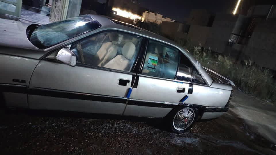 سلام عليكم للبيع اوبل اوميكه محرك وكير جدد سياره حلوه صبغهة بلادي نقصهة الكسل مالهة وتايرات زوج للكدام سنويتهة صاقطه تحويلهة عله خشمهة سياره حلوه السعر 27 وبيهة مجال مكاني خالديه ابو فليس هاذه رقمي للاستفسار ***********
