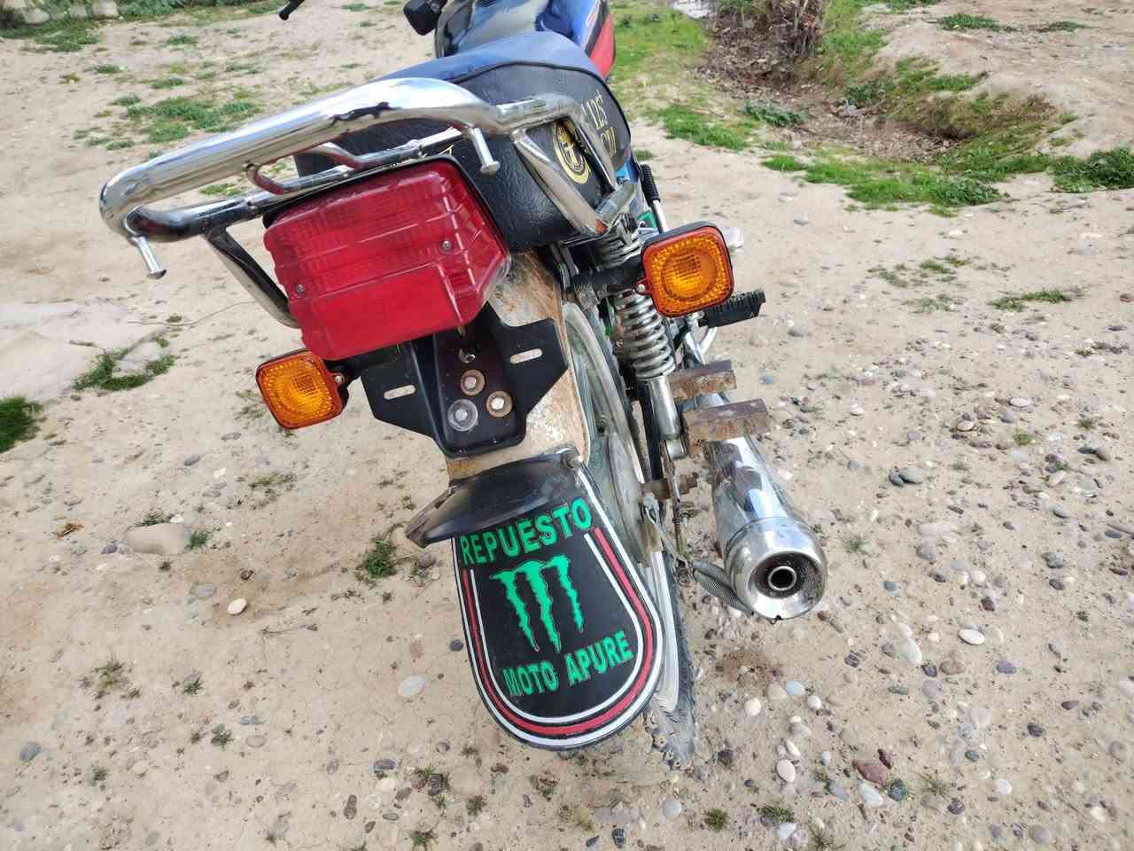 السلام عليكم موطور سيفان وزن ثقيل للبيع موديل 2020 موطور نضيف كلشي مابي كلو شغال كهربايات سلف كلشي شغال المحرك معمر كزوز كاتم محرك نشاط فول كلشي بي جديد حته ضفيره جديده ماتصرف علي ربع موطور مال جناي  #ملاحضه موتجي وتكسر   بي شراي اشلع عيوني مو شراي   لاتراسل ولاتتصل  السعر 375 وبي مجال شي غليل للشراي              اتصل عل رقم او خاص مفتوح ***********
