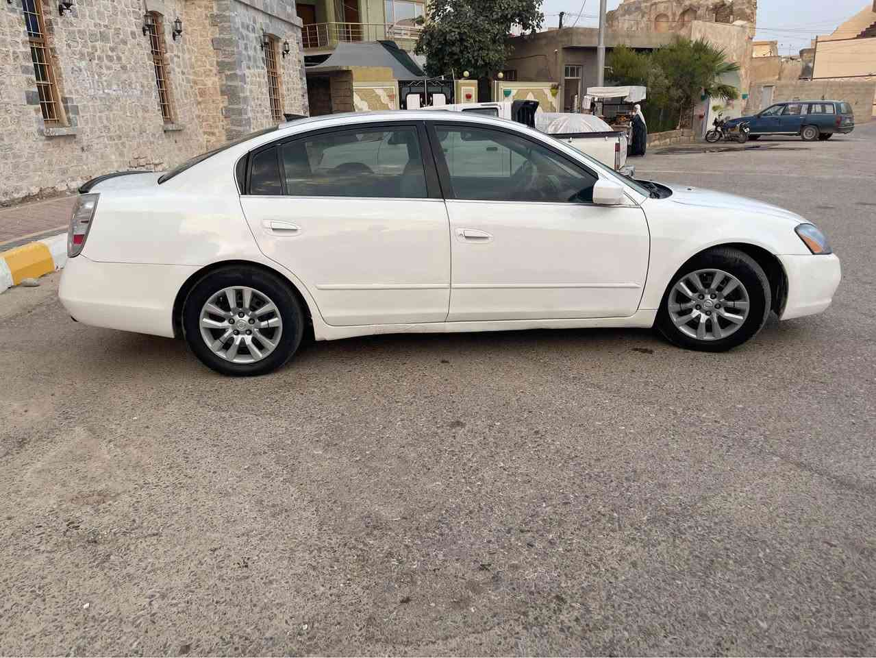 بةناوي خوا  ، التيما 2005 خةليجي 
ماليكيك باك و جوان هةمووكياني بةشةرت گير و مةكينة شةرت دواو پيشةوةي داكيراوة بةشةرتي بي يةك تةقةو رةقة سيرفزي كياني كراوة سةيارةي مالة .سبووغ عامة خومم كردمة سپي شاشة كاميرة ئاوينة كارةباي كارةباي هةموو كياني ايش دةكات ناو گاعيم تيكردةتةوة زور كپة يةك نوقساني تيدا نية . بةشةرتي وةكالة دةكةمة ناوتةوة موزاهيدةية سةيارةكة كتابيشي و بةشةرتي موزاهيدة . لايت زينون 4 بستونيكي بةقووةت بةنزينيش زور كةم دةخوات .سعري 55 مةجاليكي كةم ./كفري.كةلار .*********** كورينةوةيش دةكةم لةسةر دل كردن كيفري, ديالى
