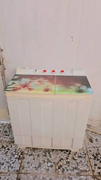 غسالة ملابس هياشي حجم كبير تغسل بطانيه للإستفسار واتس أو اتصال 0788293...