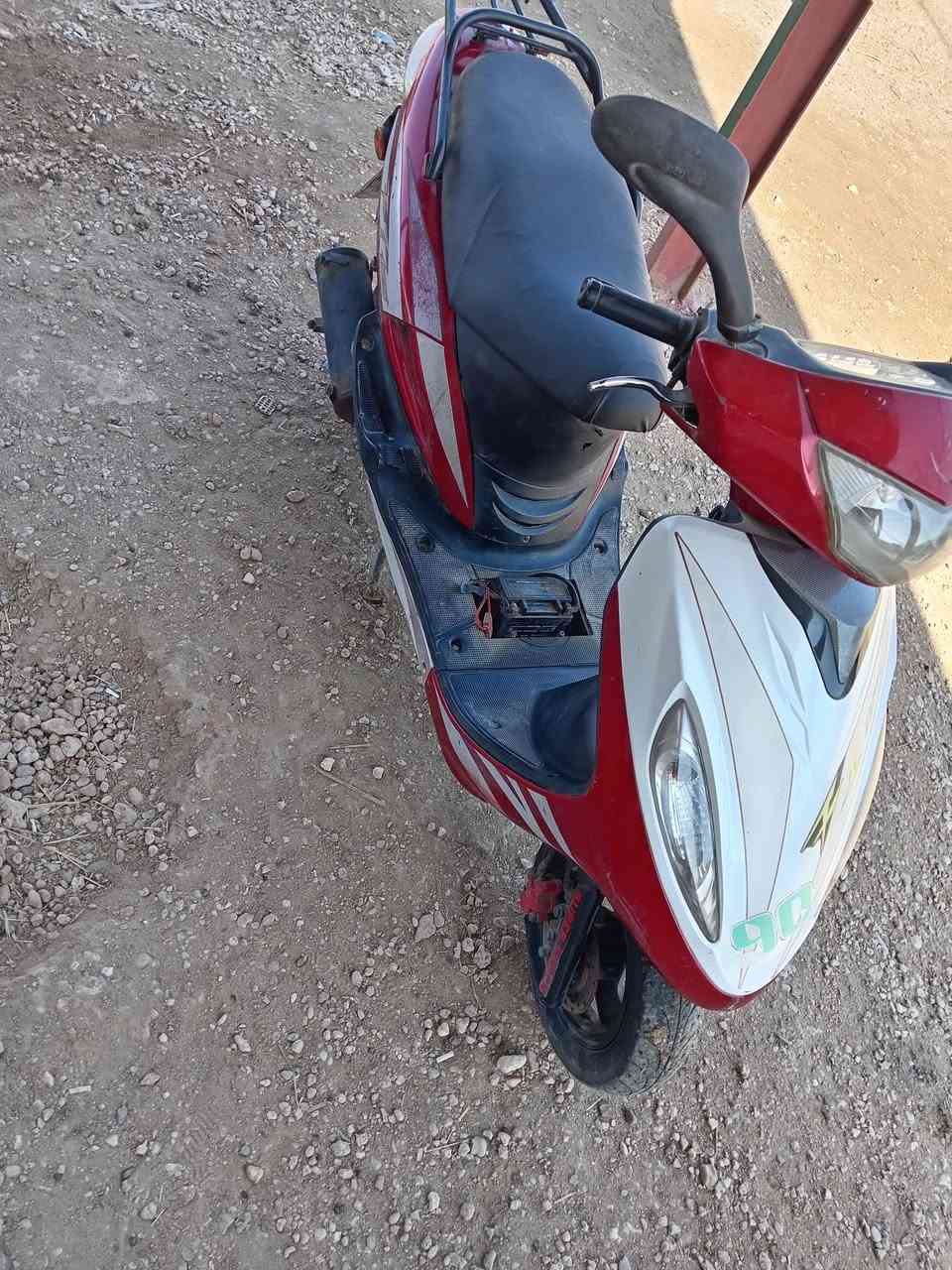 دراجه للبيع سعره ٢٥٠ وبيه مجال .***********
