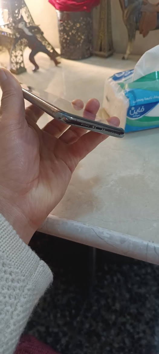 السلام عليكم ايفون اكس ماكس نموذج m جهاز حلو مرتب بيع او مراوس مكاني كربلاء  اتصال *********** كربلاء, العراق
