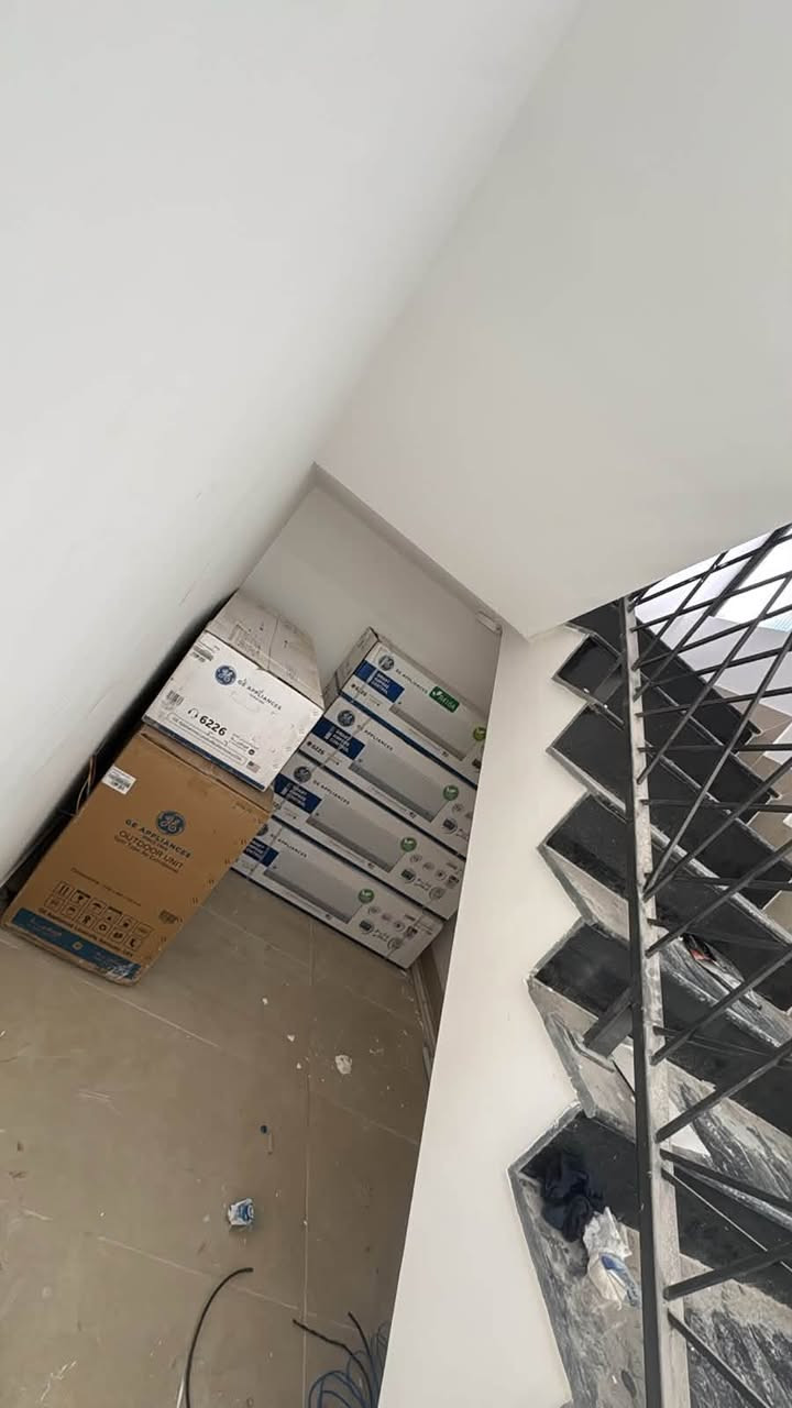 نصب سبالت لمنزل كامل ماركة GEضمان الشركة الوطنية  في مجمع بدور بغداد مع تبديل انابيب للطابق الارضي٧.٥ متر نوع جنوب افريقي مع عمل العوازل وتغريغ الهواء ( فاكيوم)***********

