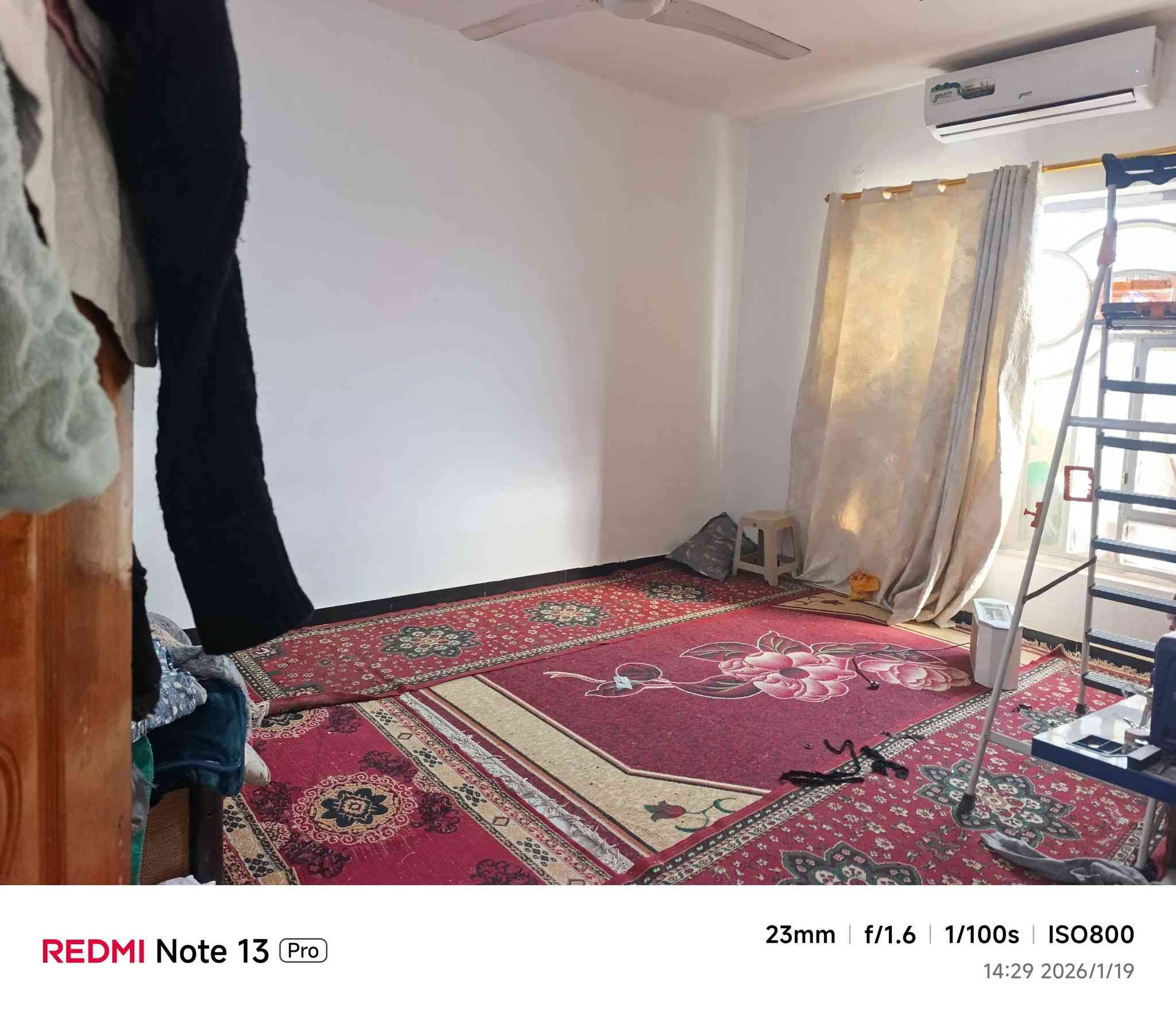 بيت  للبيع  قرب  فلكه  سومر
ثالث  فرع  بتجاه  سومر  
ثالث  بيت؟ 
مساحه  البيت؟  250 متر 
الاستفسار  الاتصال  بلارقام  التاليه ‏‪077-248-67059‬‏
‏‪077-327-73284‬‏
