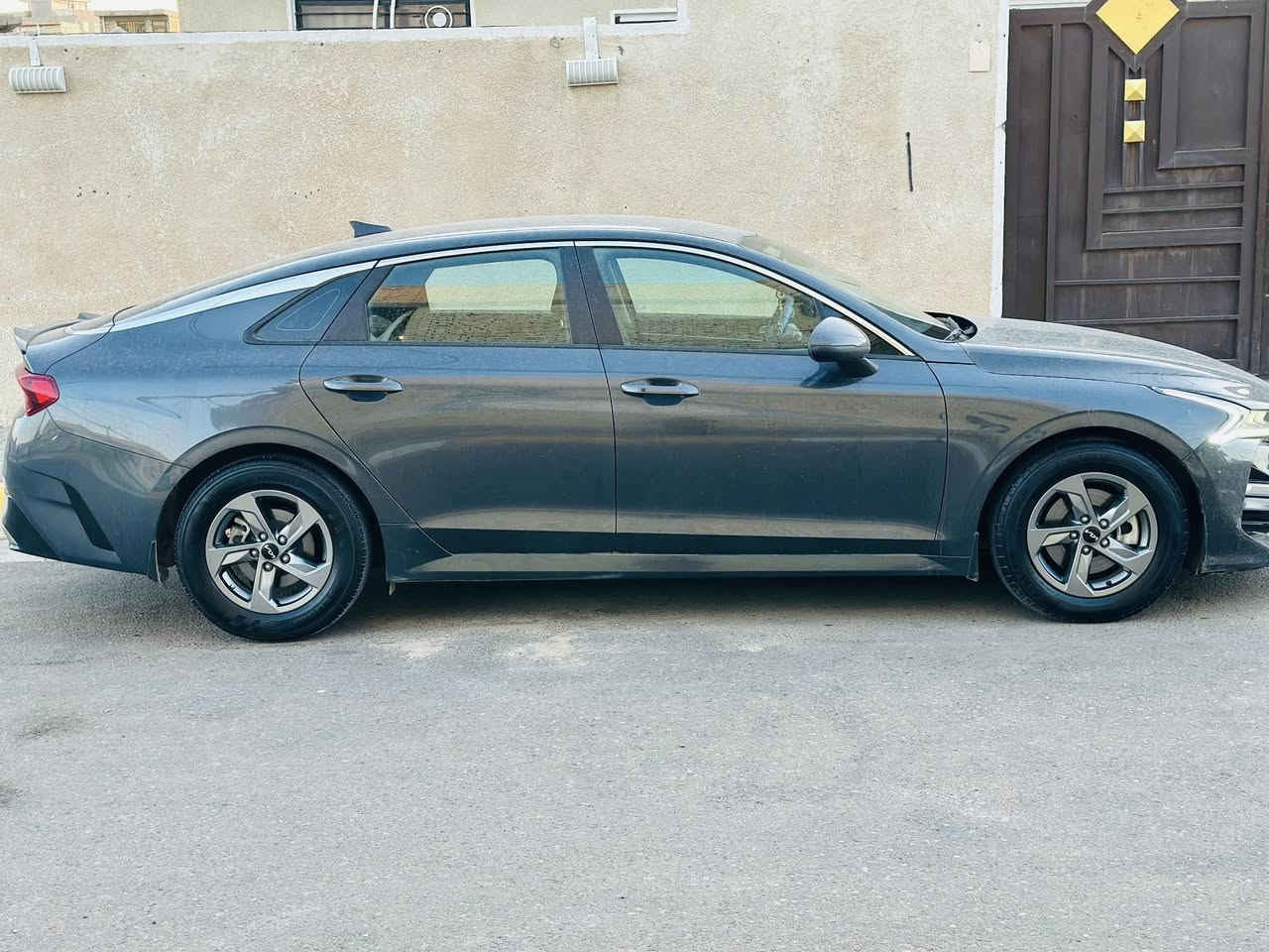 السلام عليكم 
كي فايف موديل ٢٢وارد امريكي 
بيه قطعتيه تبديل فول عدا الفتحه
مكينه ١٦٠٠توربو استفسار 
*********** كربلاء سعر ١٥٨ورقه
